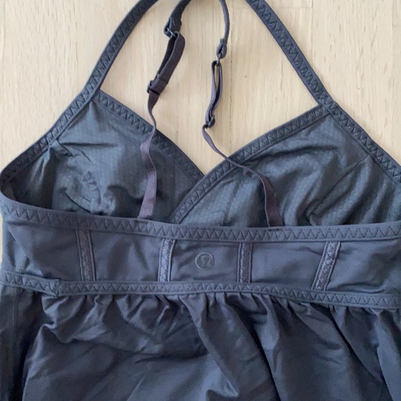 Grey Lululemon workout top - Picture 6 of 7